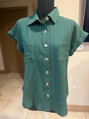mine Green Short Sleeve Button-Front Shirt